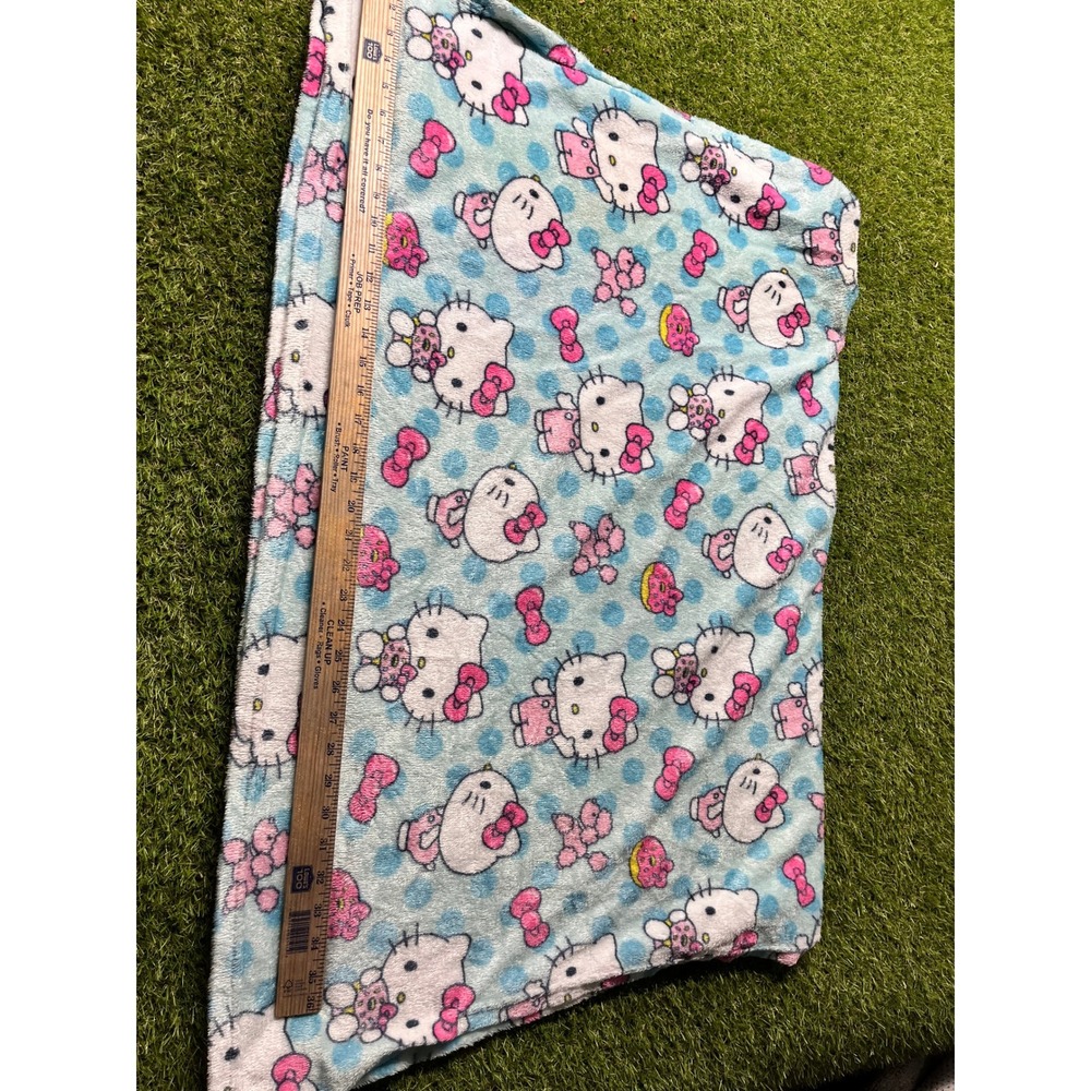 Sanrio Hello Kitty Northwest Fleece Throw Blanket Blue Pink Polka Dot 2023